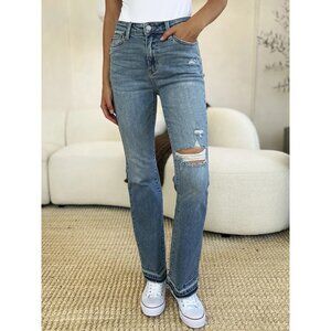 NWT 💙 Judy Blue Mid Rise Destroyed Hem Distressed Jeans